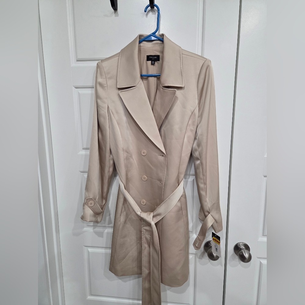 TAHARI WOMEN'S NATURAL SATIN TRENCH COAT SIZE 10 NWT - Picture 7 of 7
